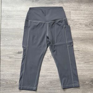 Steppe Grey Cropped Leggings Medium